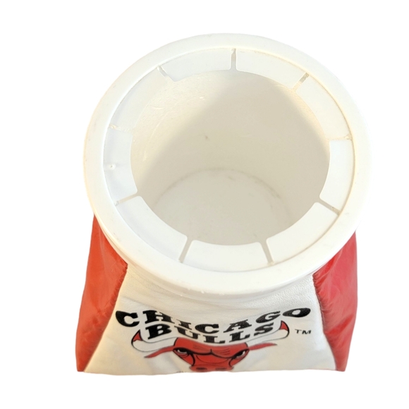 Chicago Bulls Vintage Red White Weighted Beanbag Style Beer Cola Dink Coozie - Picture 6 of 9